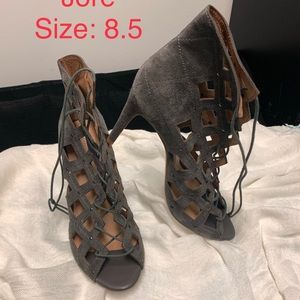 Jore heels with lace